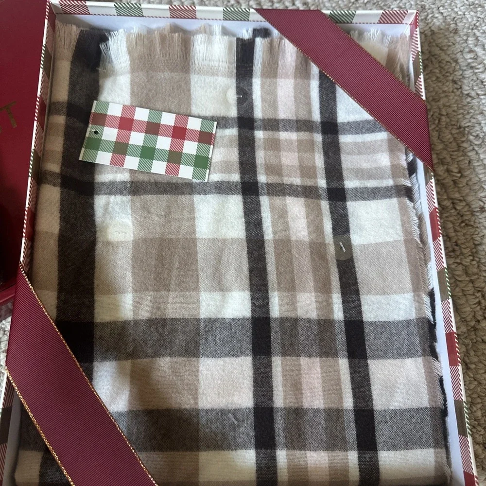 Nine West Womens Plaid Wrap Scarf & Diamond Stitch Beanie Set  NWT